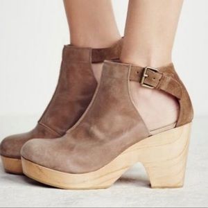 taupe amber orchid platform clog